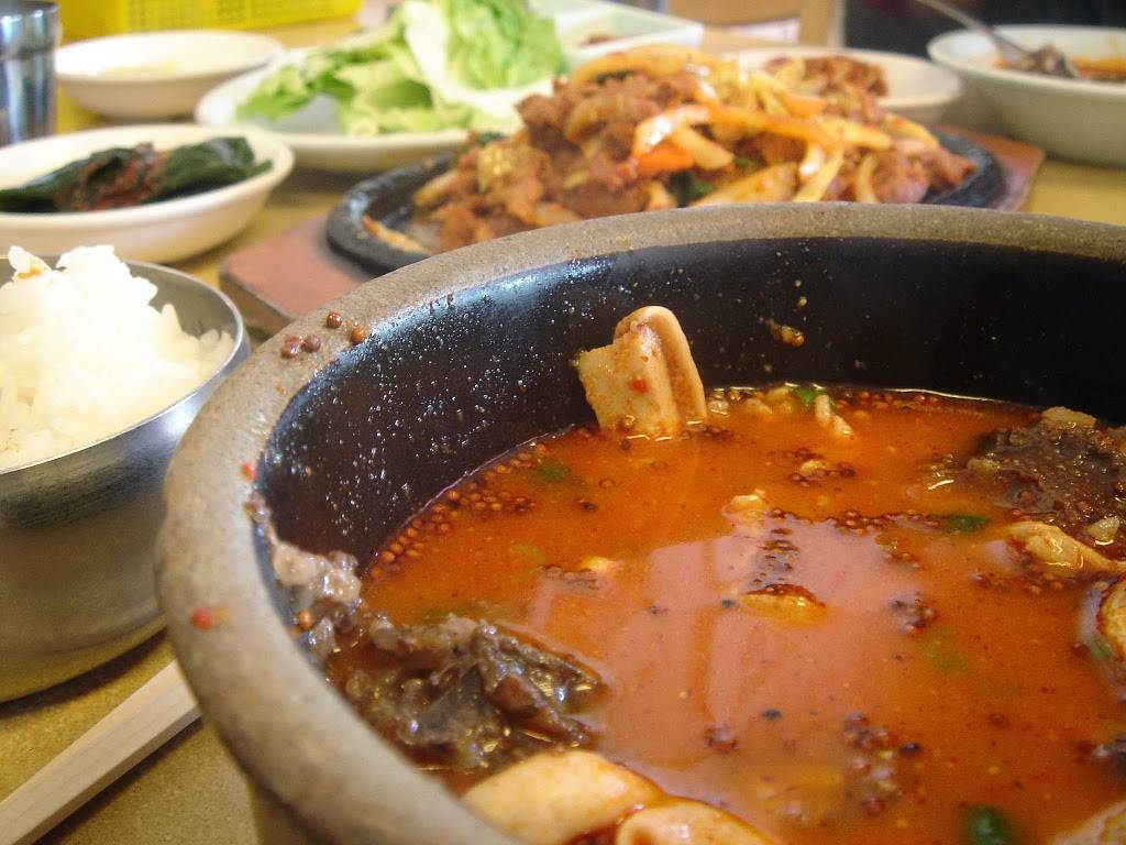 Mothers | restaurant | 3126 W 8th St, Los Angeles, CA 90005, USA | 2133817077 OR +1 213-381-7077