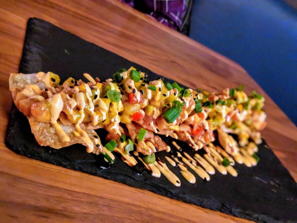 The Port House Social Bar & Kitchen | night club | 139 Lakeshore Rd E, Mississauga, ON L5G 1E5, Canada | 9052710016 OR +1 905-271-0016