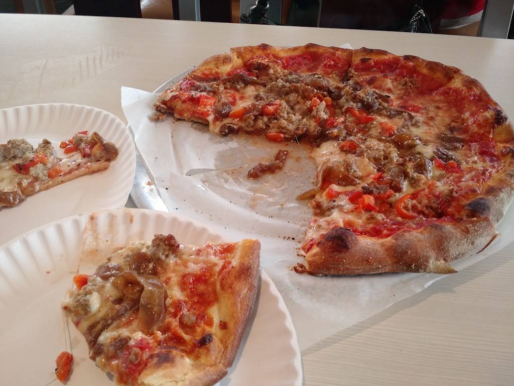 Vesuvius Salem | restaurant | 2 Paradise Rd, Salem, MA 01970, USA | 9785948886 OR +1 978-594-8886