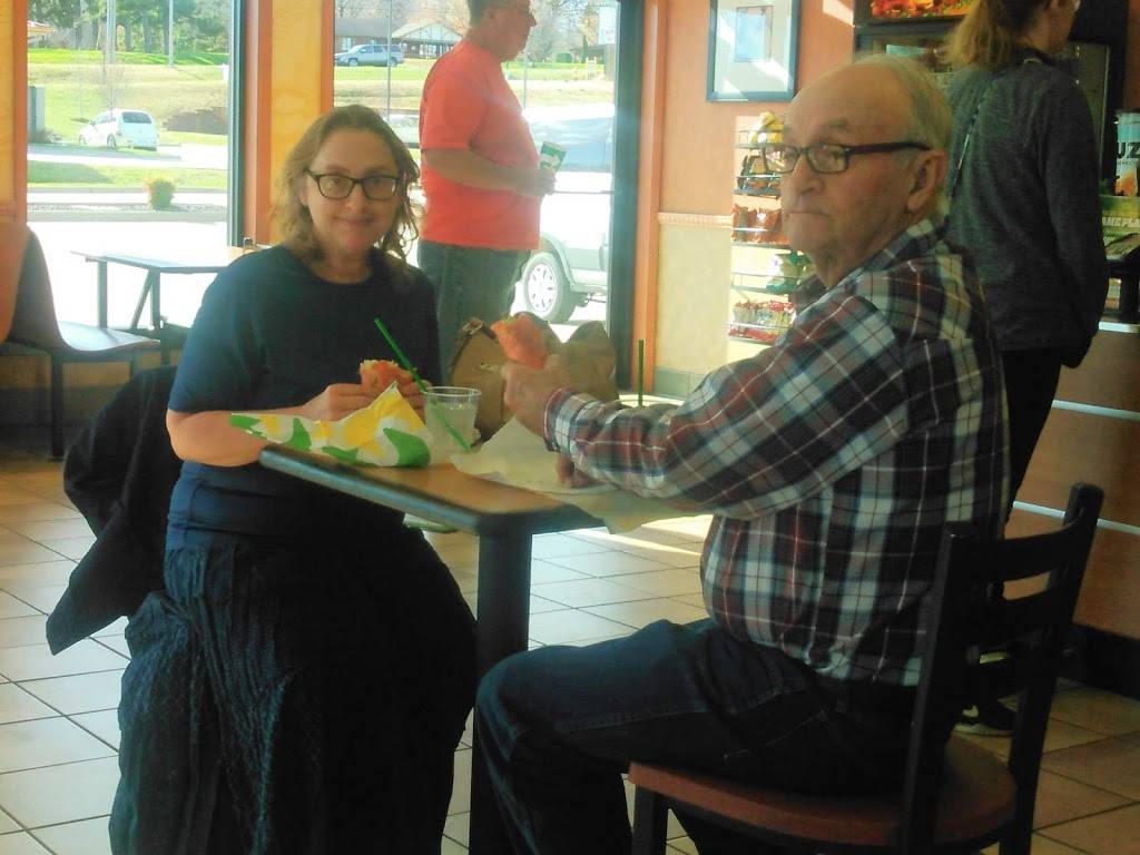 Subway | restaurant | 1812 Carondalet Dr #103, Cape Girardeau, MO 63701, USA | 5733358600 OR +1 573-335-8600