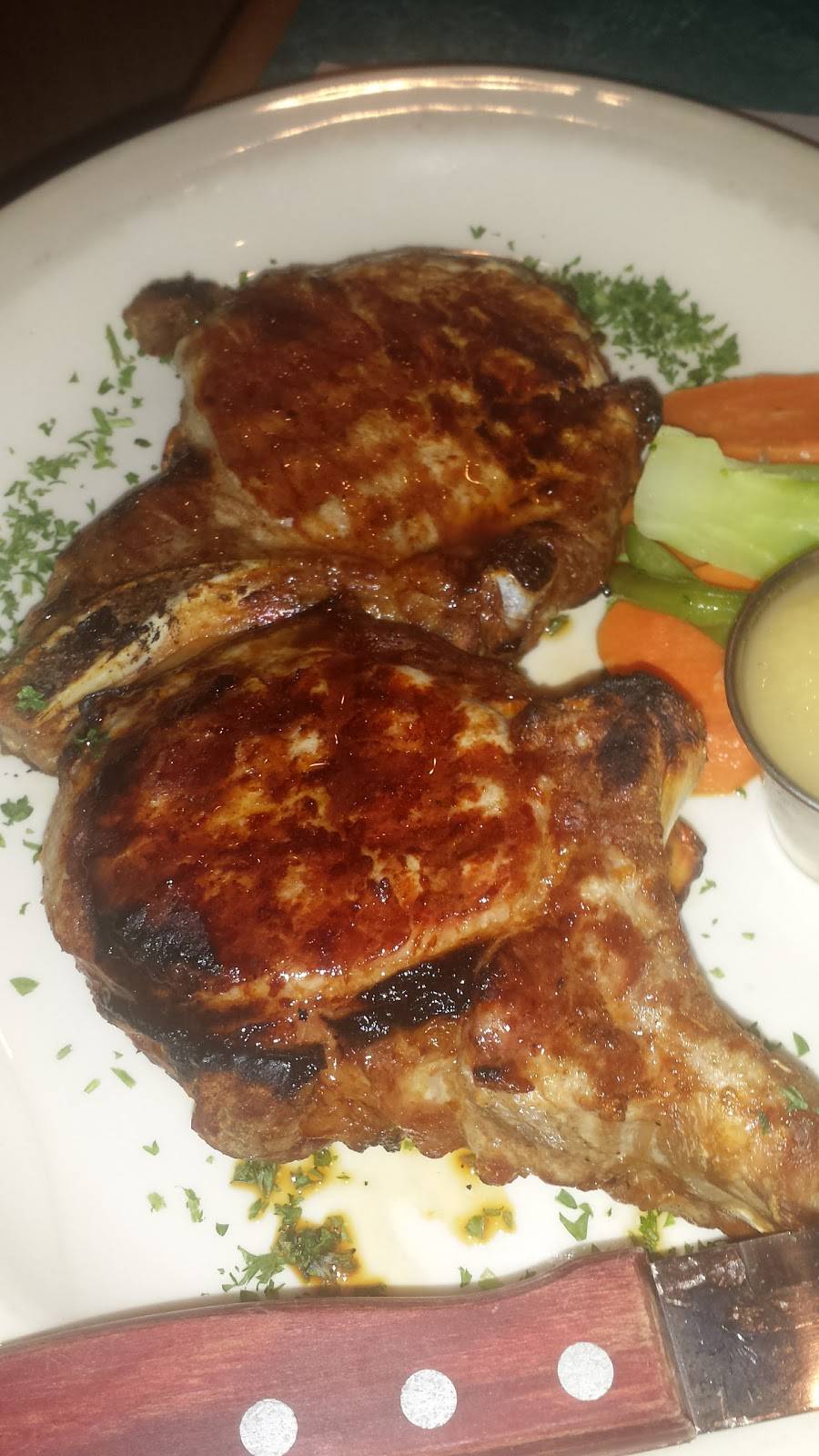 Big Foot Inn Restaurant | restaurant | 11508 US-14, Harvard, IL 60033, USA | 8159434740 OR +1 815-943-4740