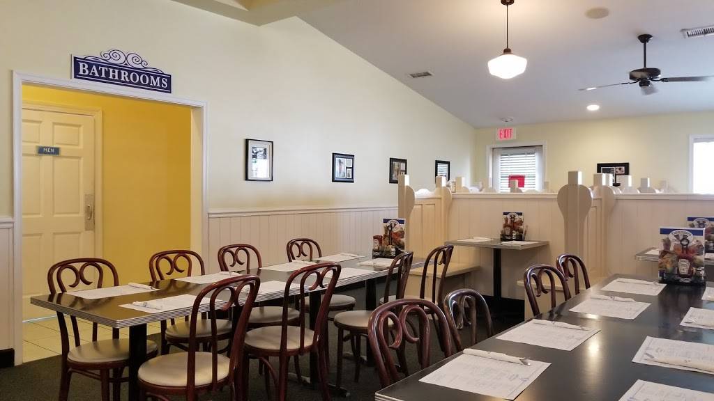 Dumsers Dairyland Drive-In | restaurant | 4901 Coastal Hwy, Ocean City, MD 21842, USA | 4105241588 OR +1 410-524-1588