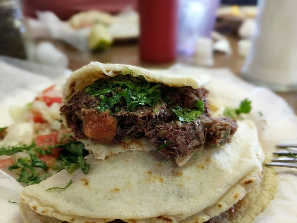 Taqueria El Rodeo De Jalisco | restaurant | 3802 Northwest Loop 410, San Antonio, TX 78229, USA | 2107336776 OR +1 210-733-6776