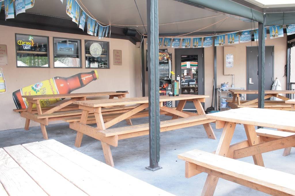 The Pioneer Bar | restaurant | 2401 S University Blvd, Denver, CO 80210, USA | 7205364802 OR +1 720-536-4802