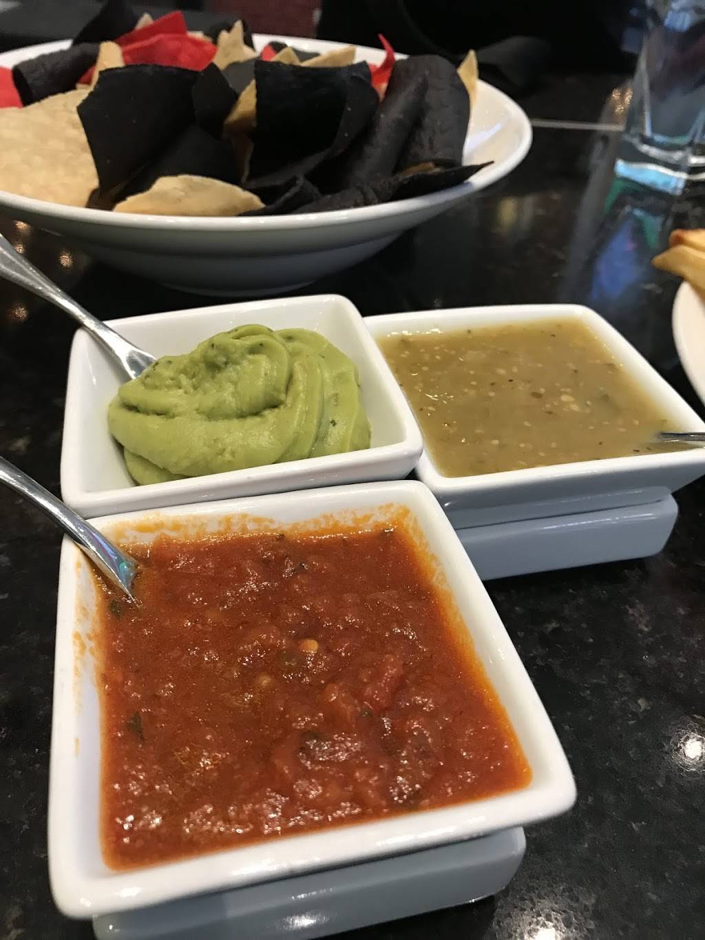 The Lobby Lounge | restaurant | E. Wacker Drive 323, Swissotel Chicago, Chicago, IL 60601, USA | 3125650565 OR +1 312-565-0565