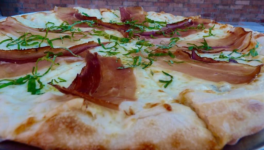 Fort Brewery and Pizza | restaurant | 1001 W Magnolia Ave, Fort Worth, TX 76104, USA | 8179238000 OR +1 817-923-8000