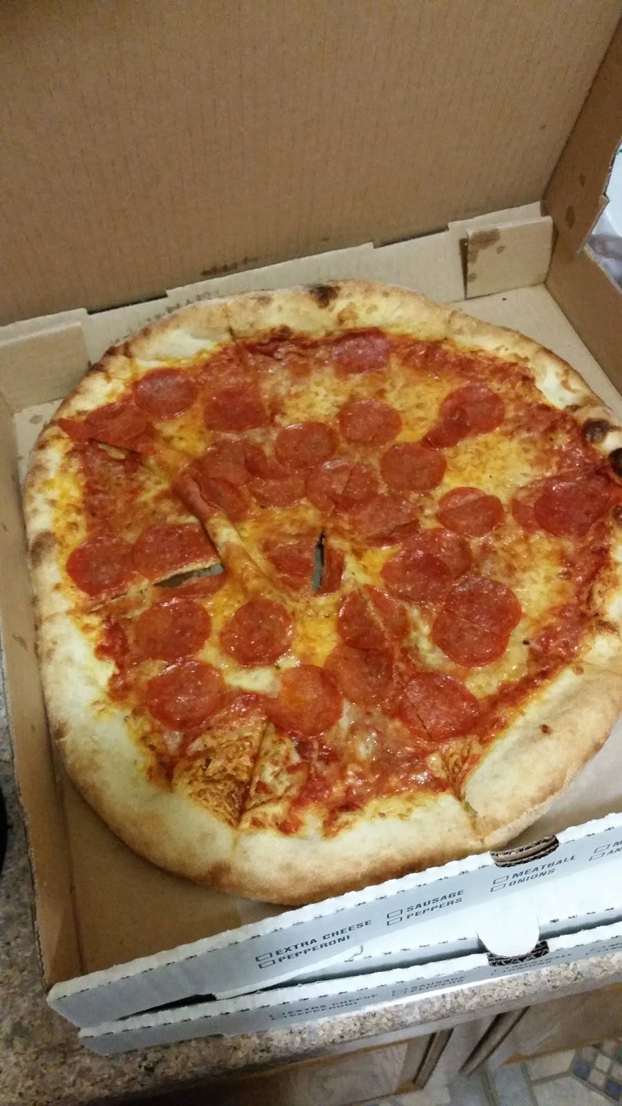 Station Pizza | restaurant | 9319 Krewstown Rd, Philadelphia, PA 19115, USA | 2156766969 OR +1 215-676-6969