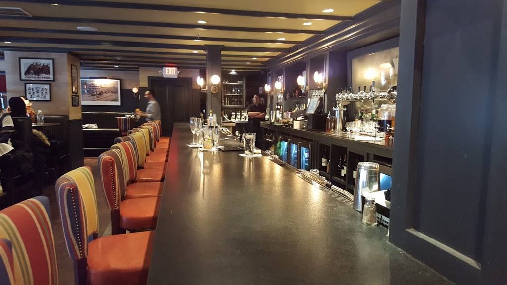 Johnnys Tavern | restaurant | 30 Boltwood Walk, Amherst, MA 01002, USA | 4132303818 OR +1 413-230-3818