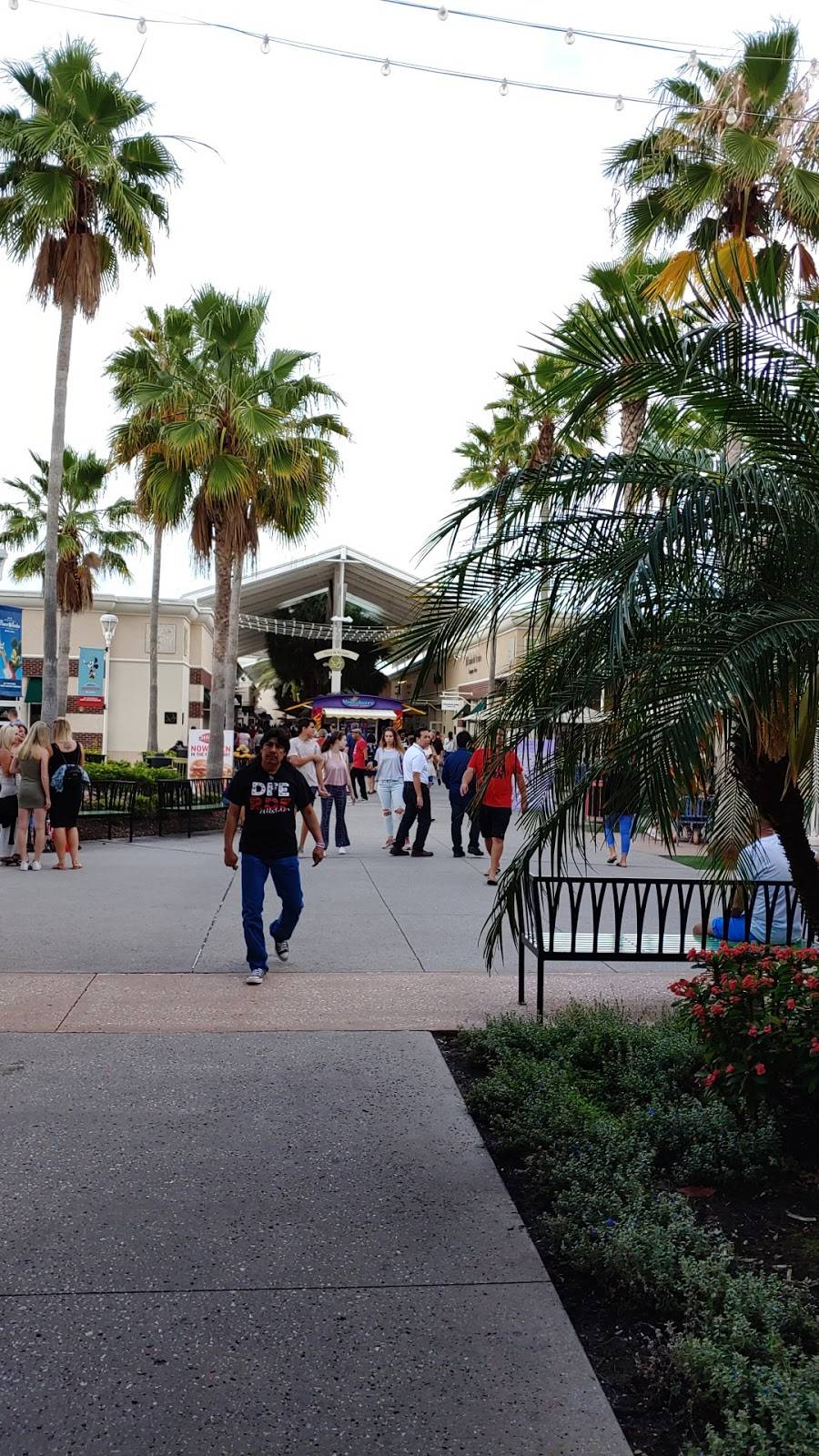 The Crepe Company Food Truck | restaurant | Orlando Vineland Premium Outlets 8200 Vineland Ave. #K60, Orlando, FL 32821, USA | 4077923566 OR +1 407-792-3566