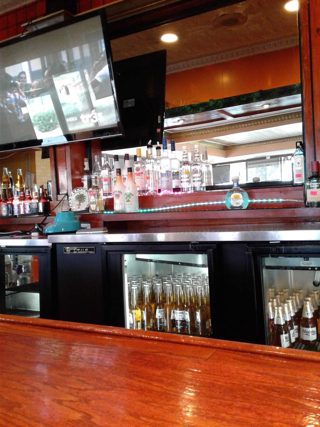 Lempira Restaurant | restaurant | 140 Eastway Dr, Charlotte, NC 28213, USA | 7045096001 OR +1 704-509-6001