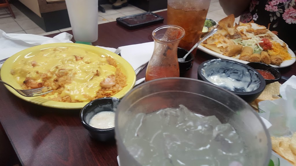 Yolis Mexican Grill | restaurant | 839 Redwater Rd, Wake Village, TX 75501, USA | 9032807554 OR +1 903-280-7554