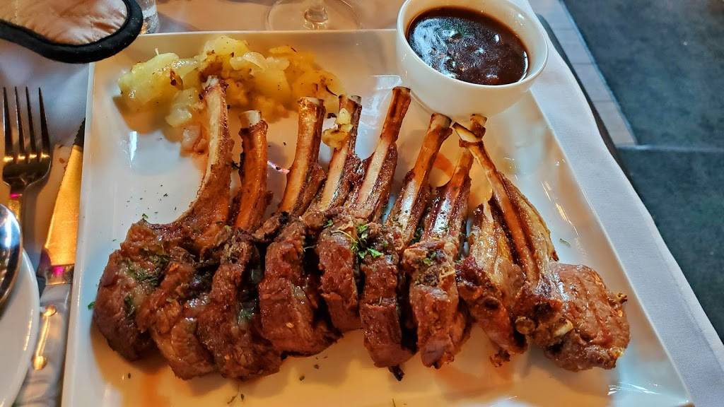 Ya-Ya’s Chophouse & Seafood | restaurant | 508 Keawe St, Honolulu, HI 96813, USA | 8087254187 OR +1 808-725-4187