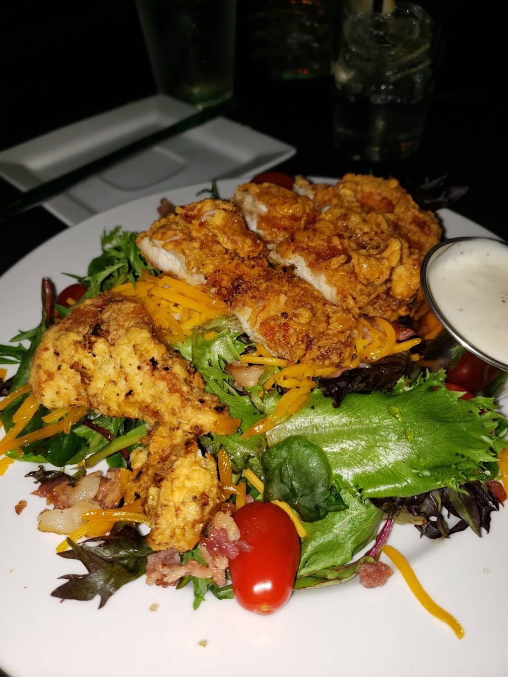 Belli’s Bistro & Spirits | restaurant | 3001 S Kinnickinnic Ave, Milwaukee, WI 53207, USA | 4142103665 OR +1 414-210-3665