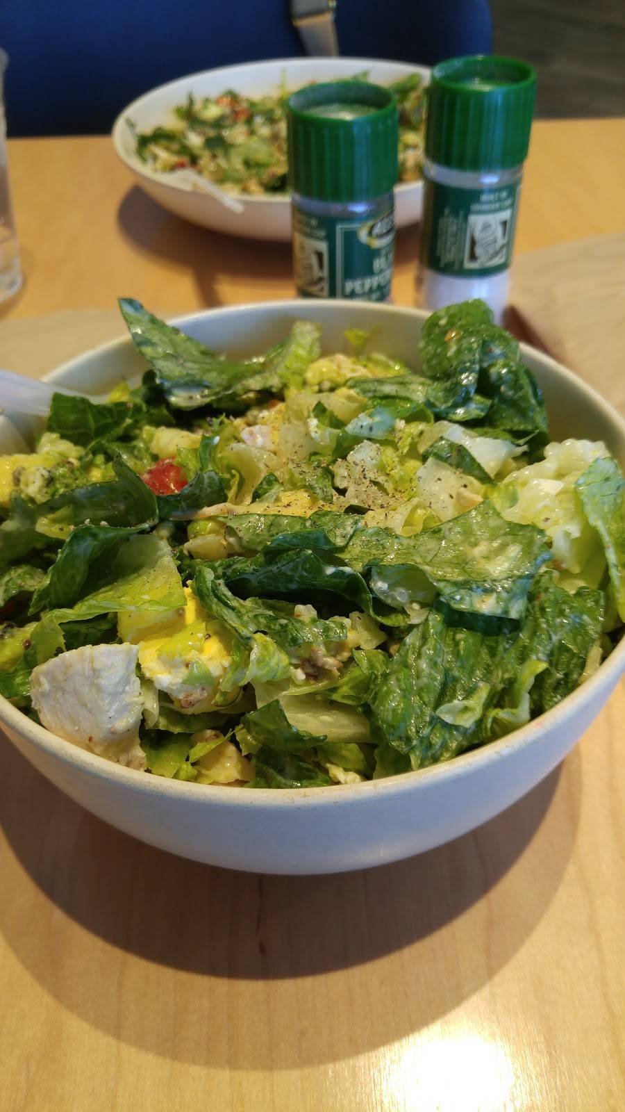 Chopt Creative Salad Co. | restaurant | 1449A Chain Bridge Rd, McLean, VA 22101, USA | 5712977402 OR +1 571-297-7402