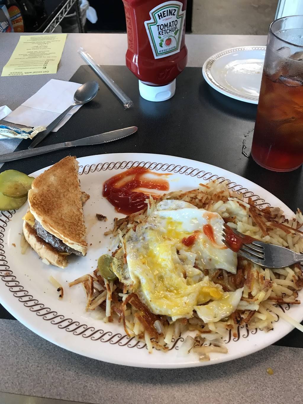 Waffle House | meal takeaway | 612 Lyndon Ln, Louisville, KY 40222, USA | 5023569959 OR +1 502-356-9959