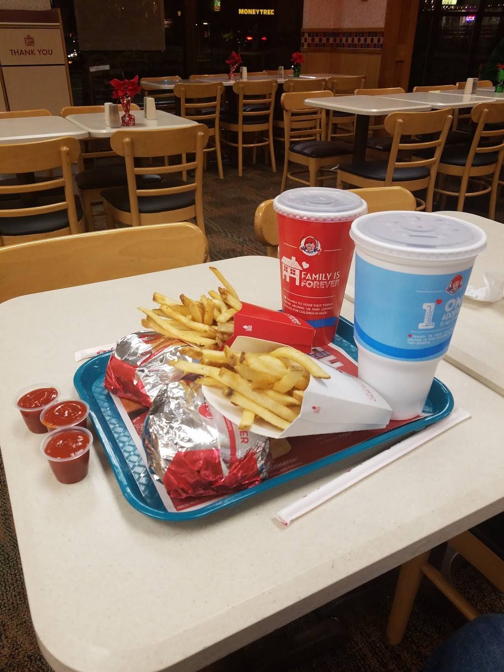 Wendys | restaurant | 2510 Broadway, Everett, WA 98201, USA | 4252595222 OR +1 425-259-5222