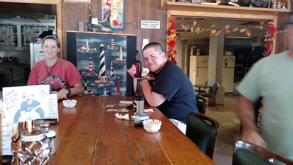 Schooners bar and grill | restaurant | 10953 N Jacob Smart Blvd, Ridgeland, SC 29936, USA | 8437268169 OR +1 843-726-8169