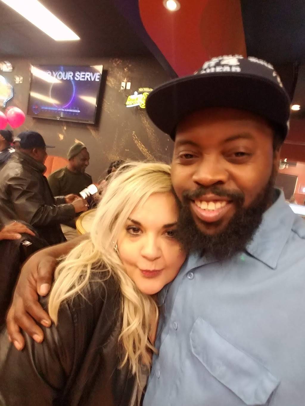 JJs Corner Lounge | restaurant | 4515 Matlock Rd, Arlington, TX 76018, USA | 8174688880 OR +1 817-468-8880