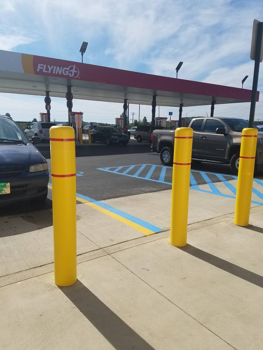 Flying J Travel Center | restaurant | 6252 State Rte. 18 East, Marion, IN 46952, USA | 7656730059 OR +1 765-673-0059