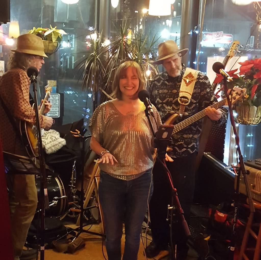 Rock Da Casbah | restaurant | 216 Main St, Saugerties, NY 12477, USA | 8452473929 OR +1 845-247-3929