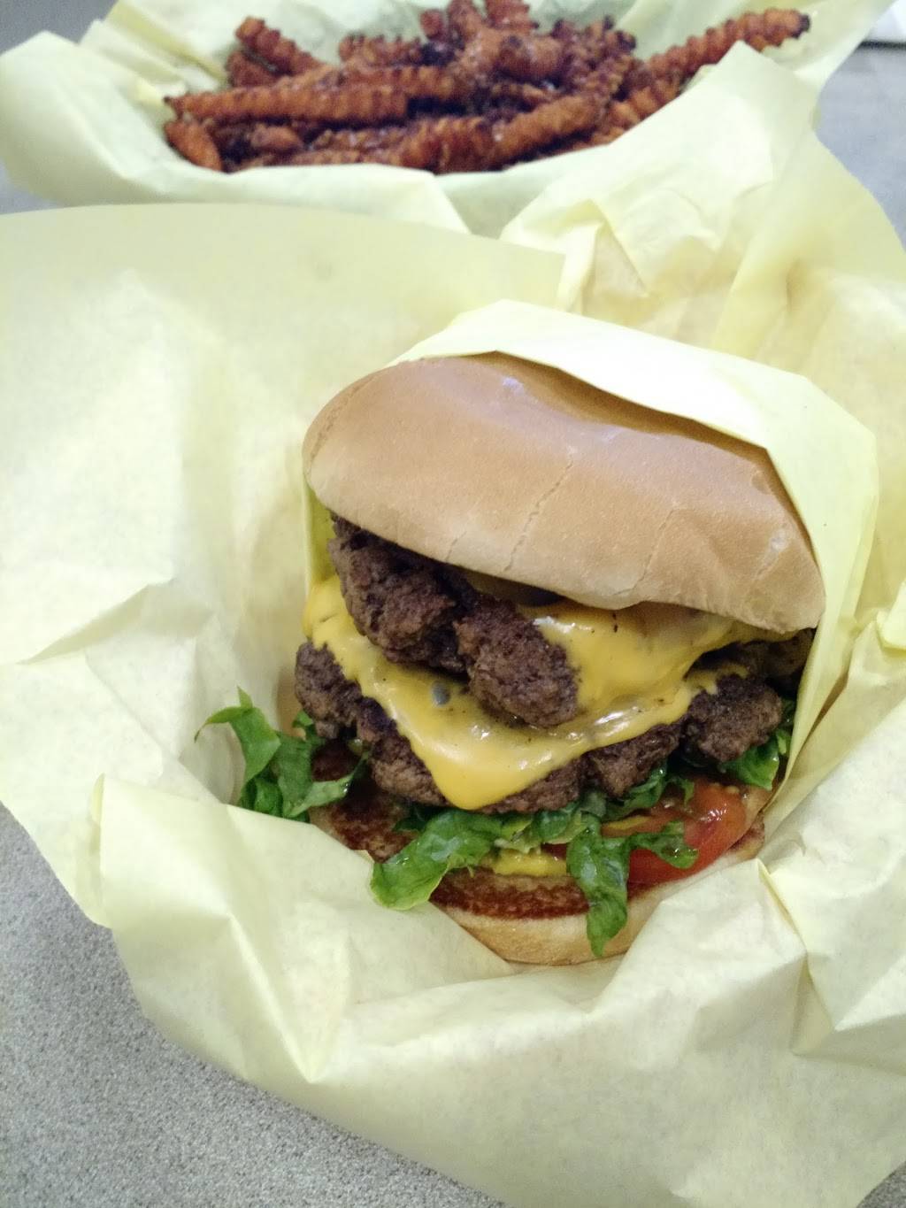 Hideout Burgers | restaurant | 2751 E Broad St #123, Mansfield, TX 76063, USA | 8174535959 OR +1 817-453-5959