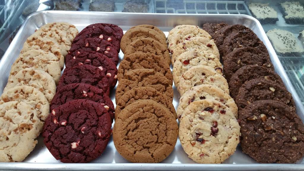 Bistro 2 Go | restaurant | 604 Donelson Dr, Kingsport, TN 37660, USA | 4237322849 OR +1 423-732-2849