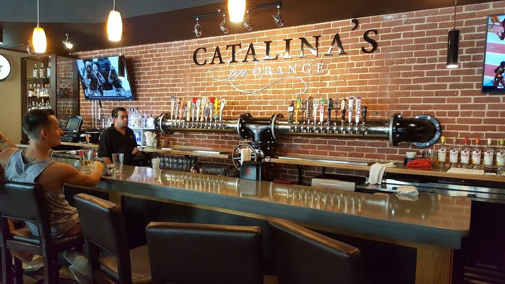 Catalinas Sports Bar & Grill | restaurant | 38 W Orange St, Lancaster, PA 17603, USA | 7179456462 OR +1 717-945-6462