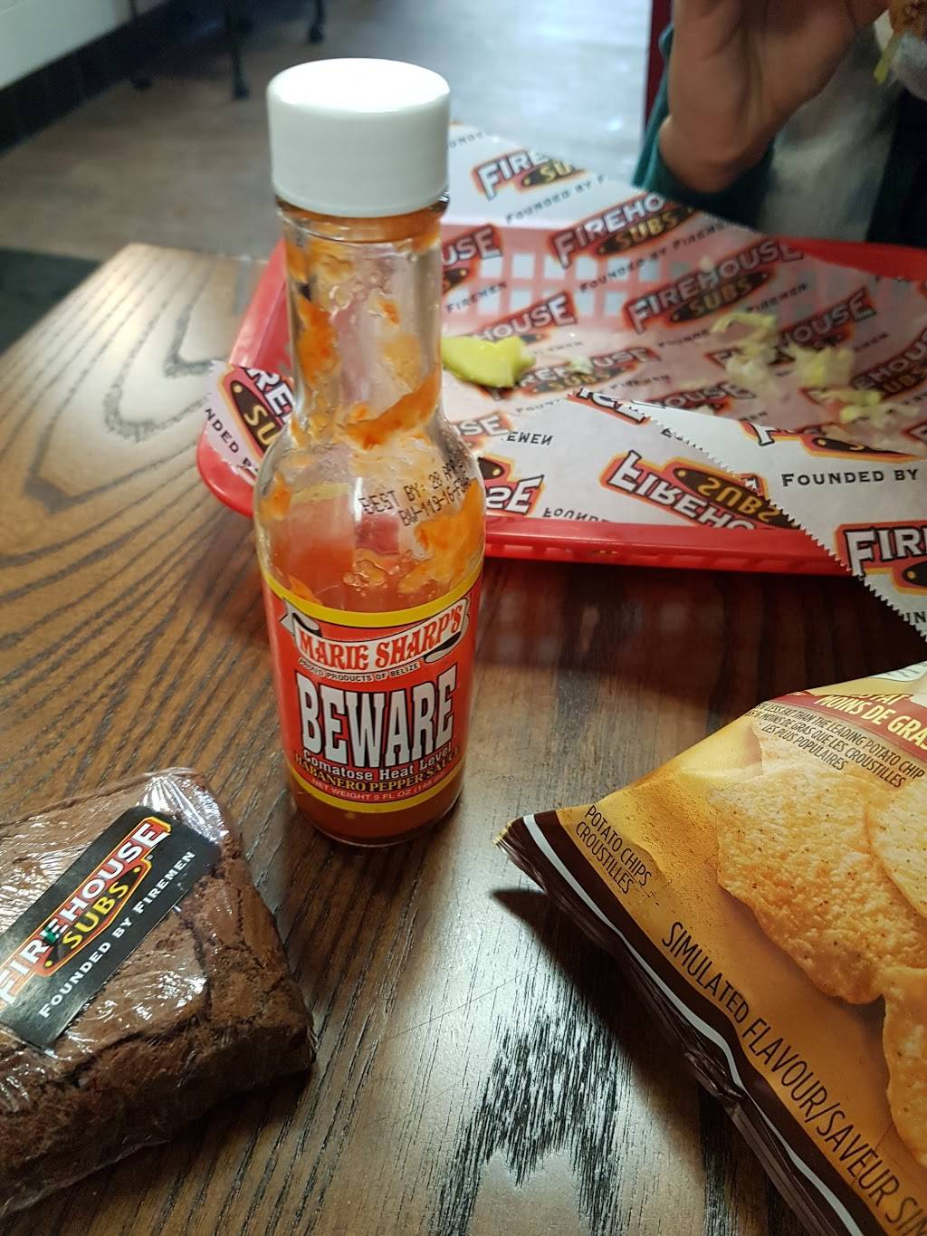 Firehouse Subs | restaurant | 372 Taunton Rd E l04, Whitby, ON L1R 0H4, Canada | 9056553473 OR +1 905-655-3473