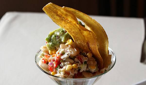 Solun Tapas Bar restaurant | restaurant | 245 Amity Rd, Woodbridge, CT 06525, USA | 2032989741 OR +1 203-298-9741