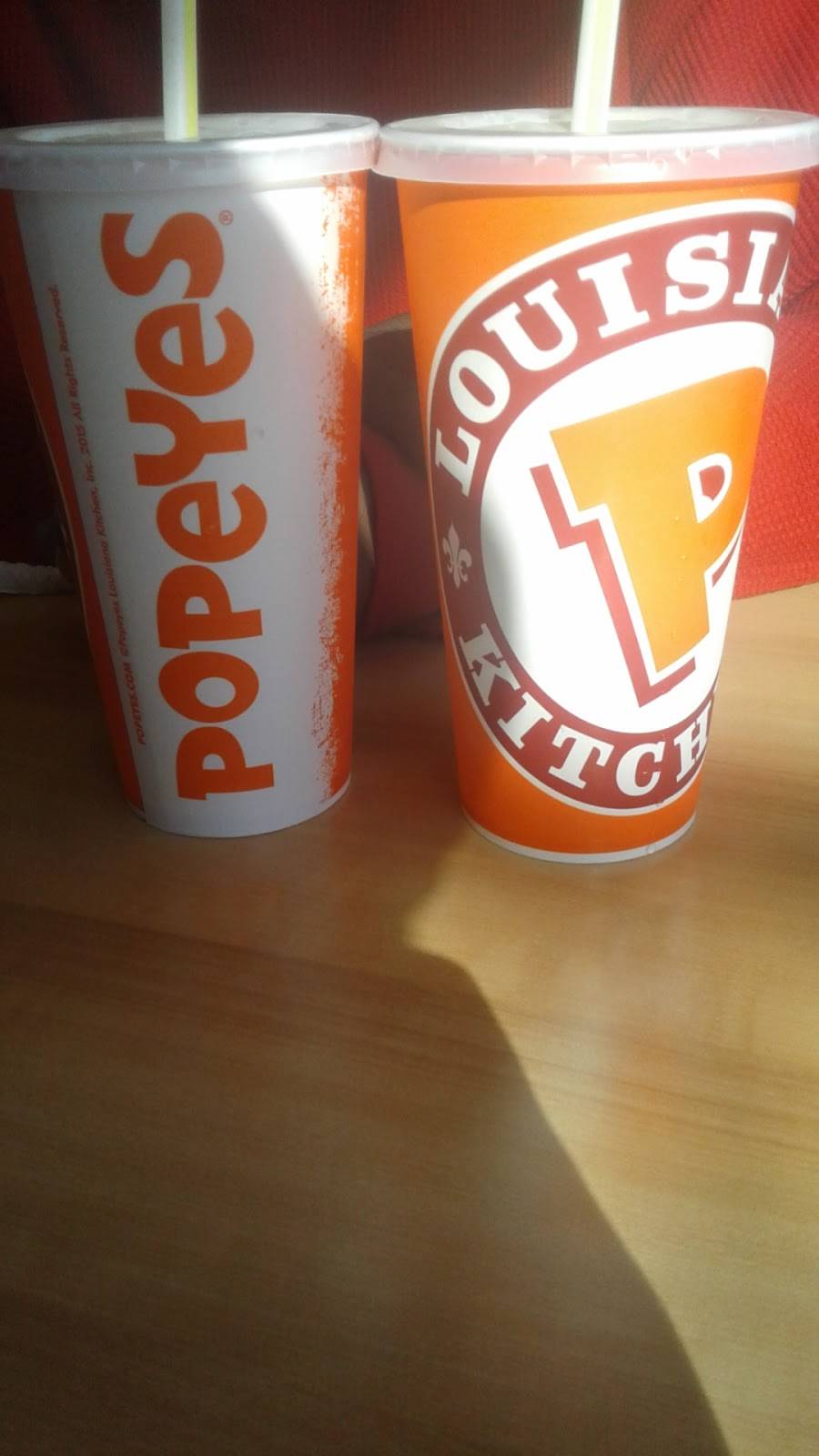 Popeyes Louisiana Kitchen | restaurant | 3100 E Berry St, Fort Worth, TX 76105, USA | 8175346052 OR +1 817-534-6052