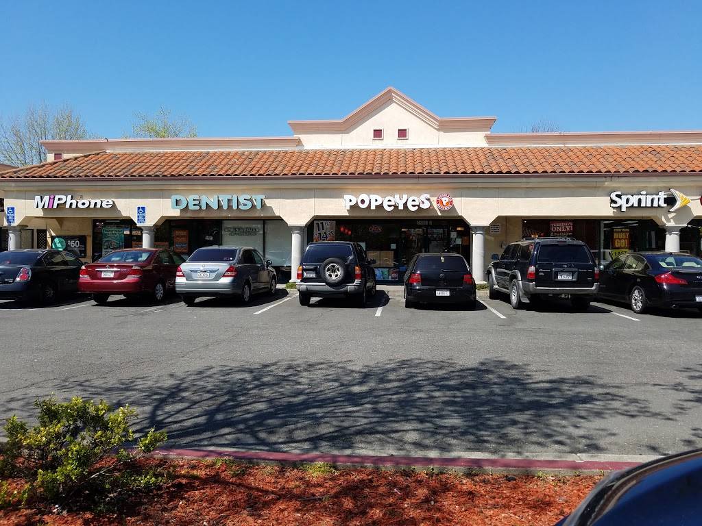 Popeyes Louisiana Kitchen | restaurant | 24901 Santa Clara St, Hayward, CA 94544, USA | 5107327783 OR +1 510-732-7783