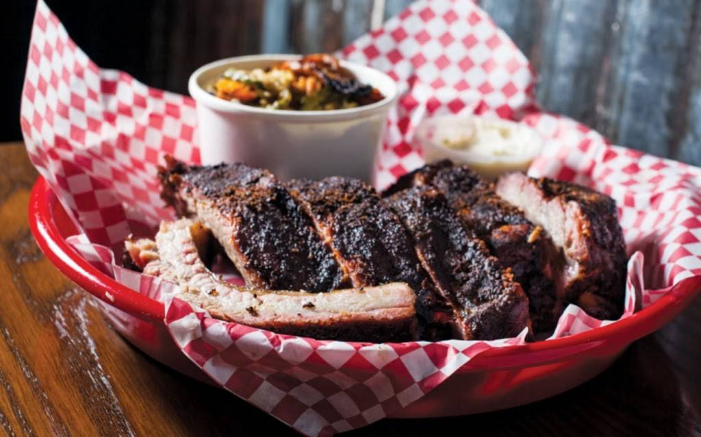 Q Fanatic BBQ & Grill | restaurant | 180 Miller Rd, Champlin, MN 55316, USA | 6124406628 OR +1 612-440-6628