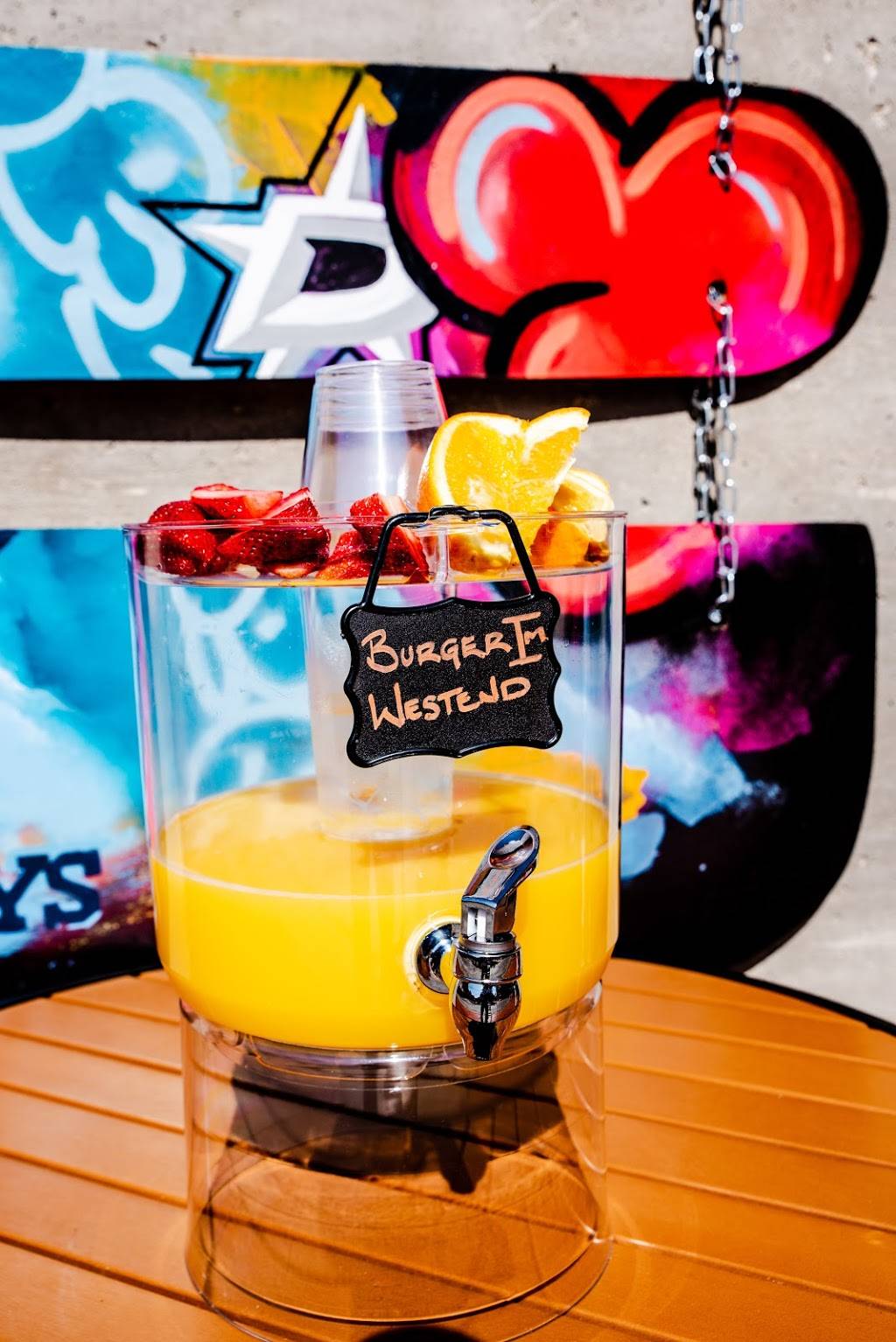 BurgerIM | restaurant | 1722 N Market St, Dallas, TX 75202, USA | 9727077400 OR +1 972-707-7400