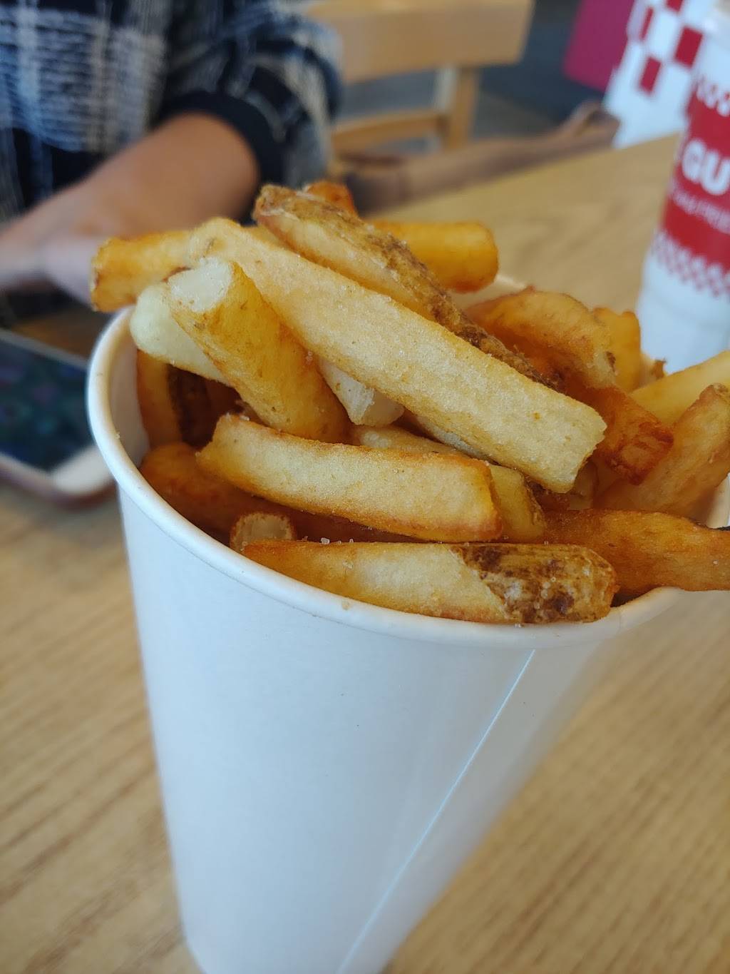 Five Guys | meal takeaway | 655 Sunland Park Dr, El Paso, TX 79912, USA | 9155812415 OR +1 915-581-2415