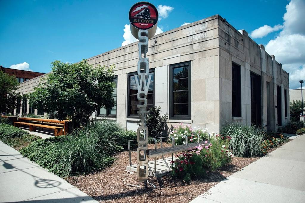 Slows To Go | restaurant | 4107 Cass Ave, Detroit, MI 48201, USA | 3133097560 OR +1 313-309-7560