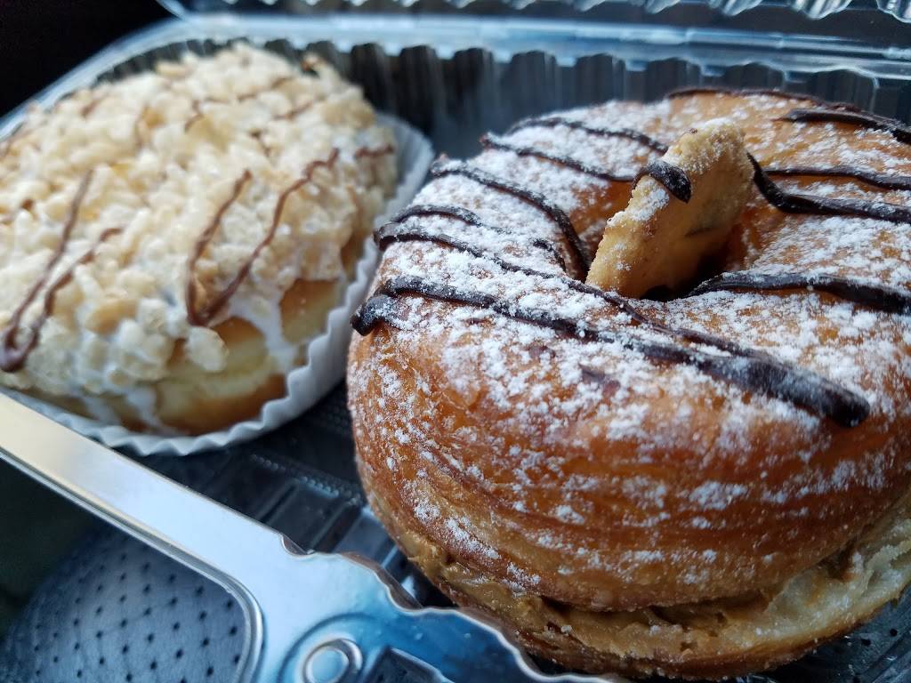 Spudnuts Donuts | bakery | 8225 Topanga Canyon Blvd, Canoga Park, CA 91304, USA | 8183485054 OR +1 818-348-5054