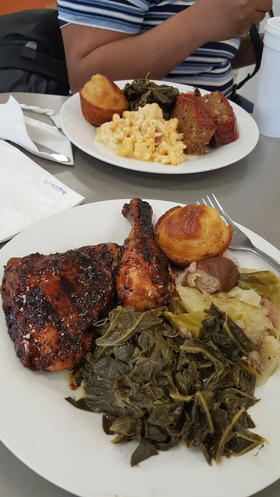 The Choo | restaurant | 3045 Southern Ave, Memphis, TN 38111, USA | 9013243246 OR +1 901-324-3246