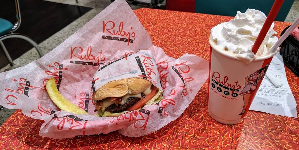 Rubys Diner | restaurant | 5757 Wayne Newton Blvd, Las Vegas, NV 89111, USA | 7022617829 OR +1 702-261-7829