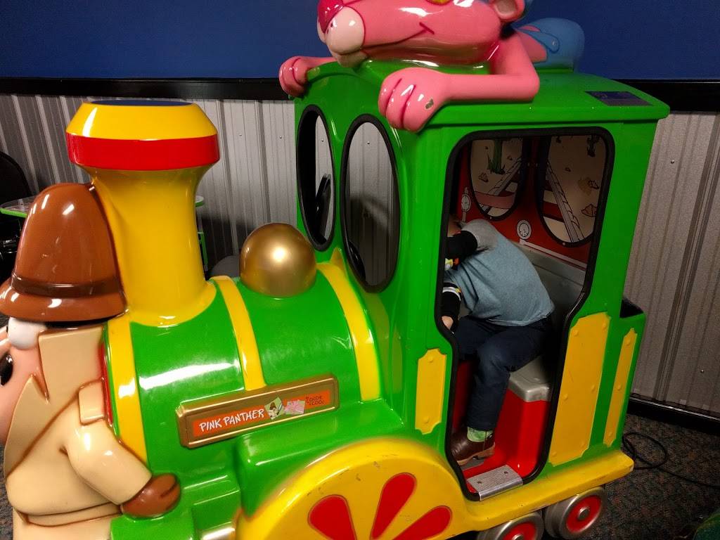 Nixons Deli | restaurant | 508 Merchant Dr, Knoxville, TN 37912, USA | 8656877444 OR +1 865-687-7444