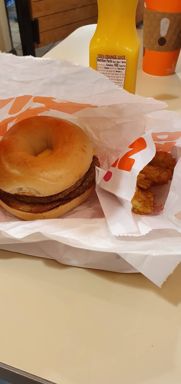 Dunkin | bakery | 20 North St, Boston, MA 02109, USA | 6173670041 OR +1 617-367-0041