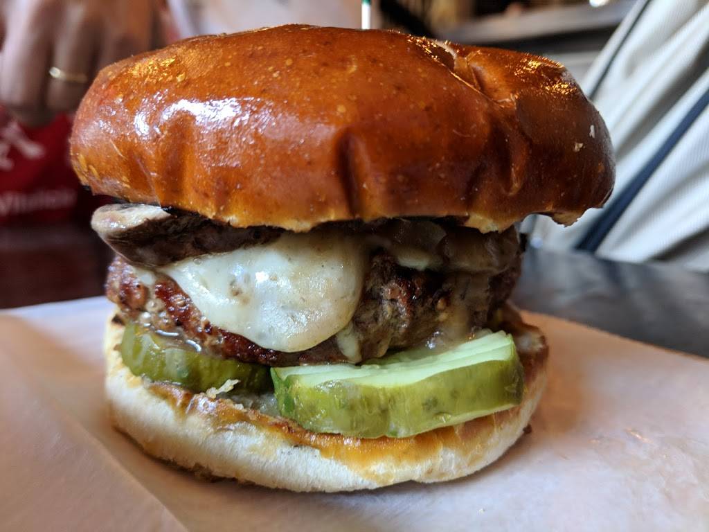 Snowdonia | restaurant | 34-55 32nd St, Astoria, NY 11106, USA | 3477305783 OR +1 347-730-5783