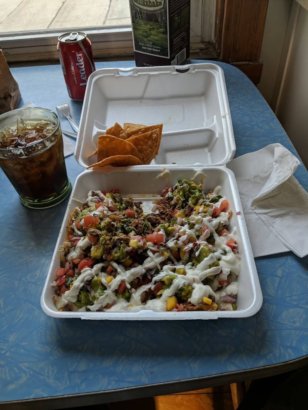 Chemas Restaurant | restaurant | 3434 W North Ave, Chicago, IL 60647, USA | 7733022431 OR +1 773-302-2431