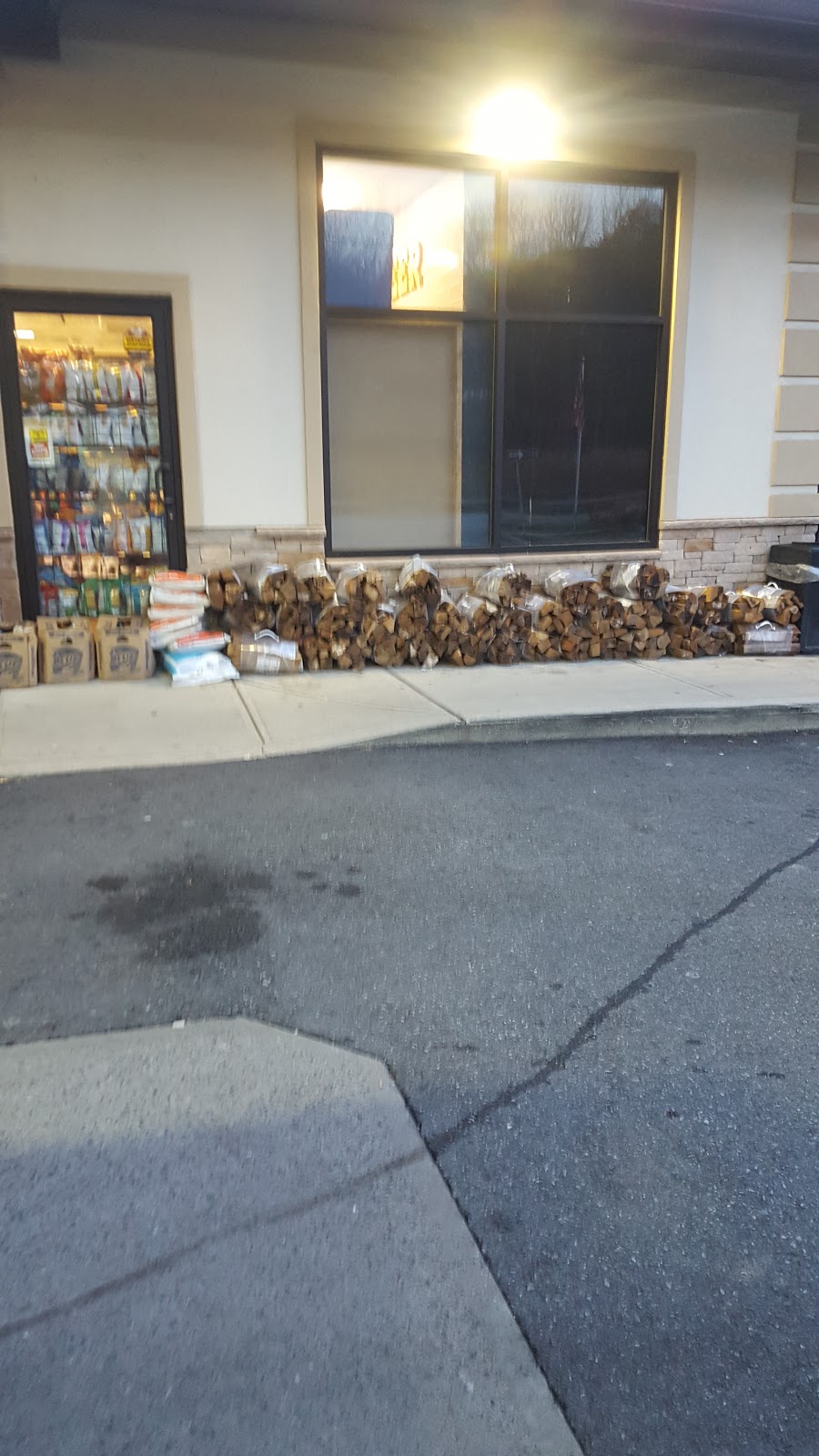 Shell | restaurant | 2406 US-44, Salt Point, NY 12578, USA | 9143615402 OR +1 914-361-5402