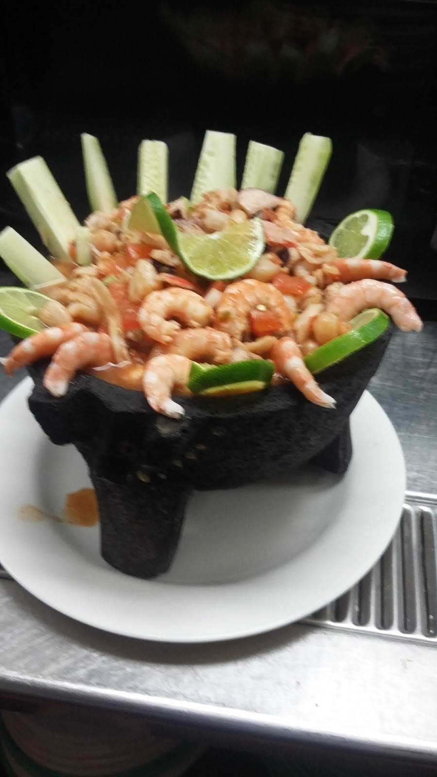 Casa Lara Restaurant | restaurant | 7 Clock Tower Dr, Countryside, IL 60525, USA | 2242762288 OR +1 224-276-2288