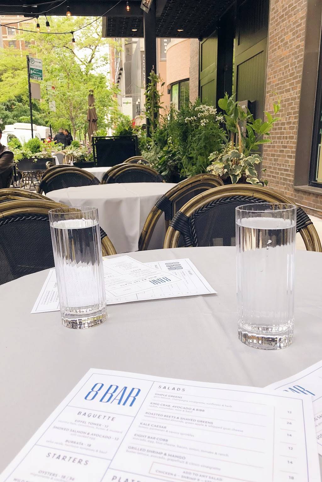 Eight Bar and Patio | restaurant | 8 W Maple St #1, Chicago, IL 60610, USA | 3129448888 OR +1 312-944-8888