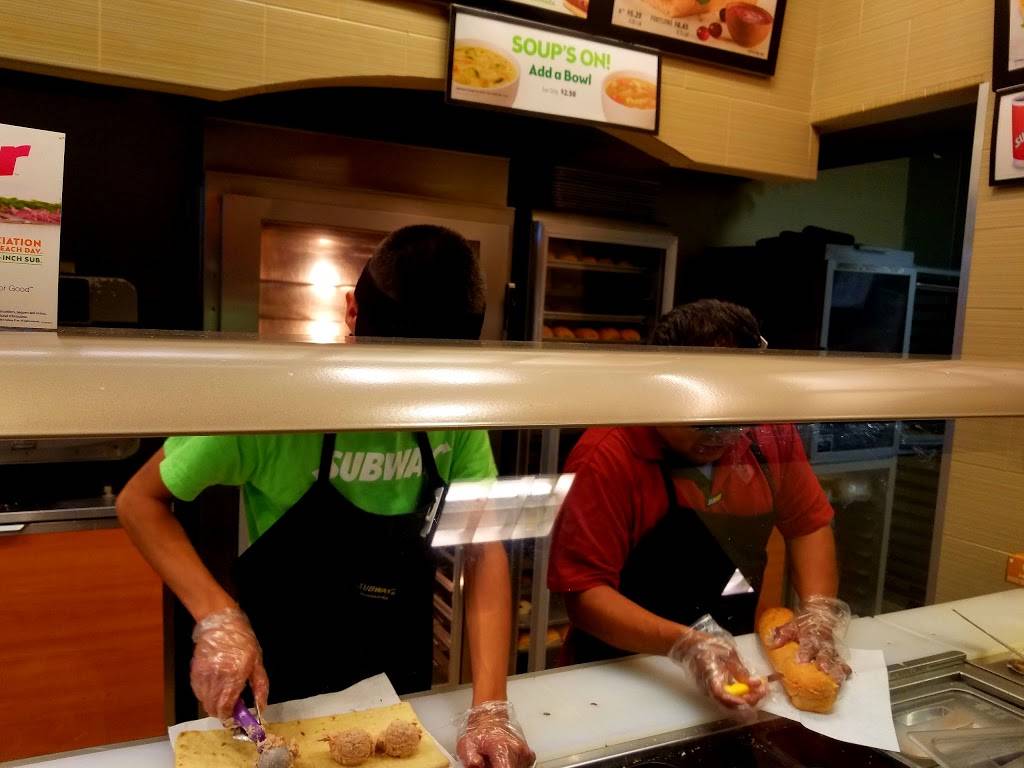 Subway Restaurants | restaurant | 1096 Rosecrans Ave, Gardena, CA 90247, USA | 3103298458 OR +1 310-329-8458