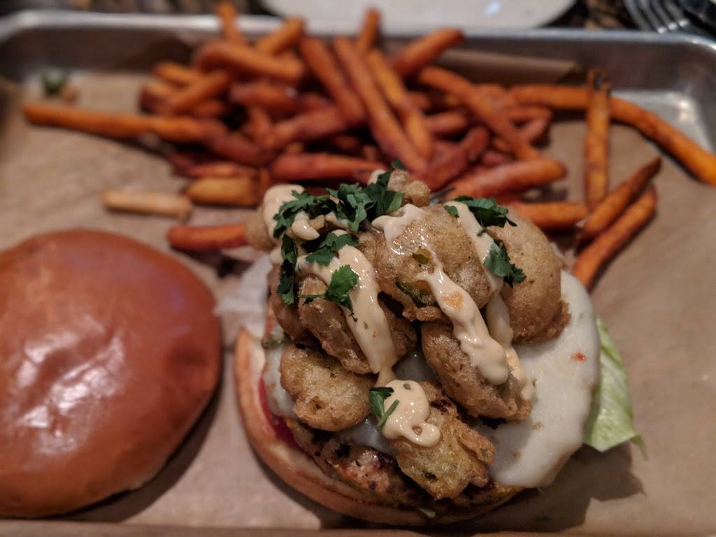 BJs Restaurant & Brewhouse | restaurant | 3155 W Chandler Blvd, Chandler, AZ 85226, USA | 4809170631 OR +1 480-917-0631