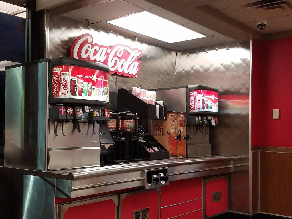 Hardees | restaurant | 2609 W US Hwy 90, Lake City, FL 32055, USA | 3867554672 OR +1 386-755-4672