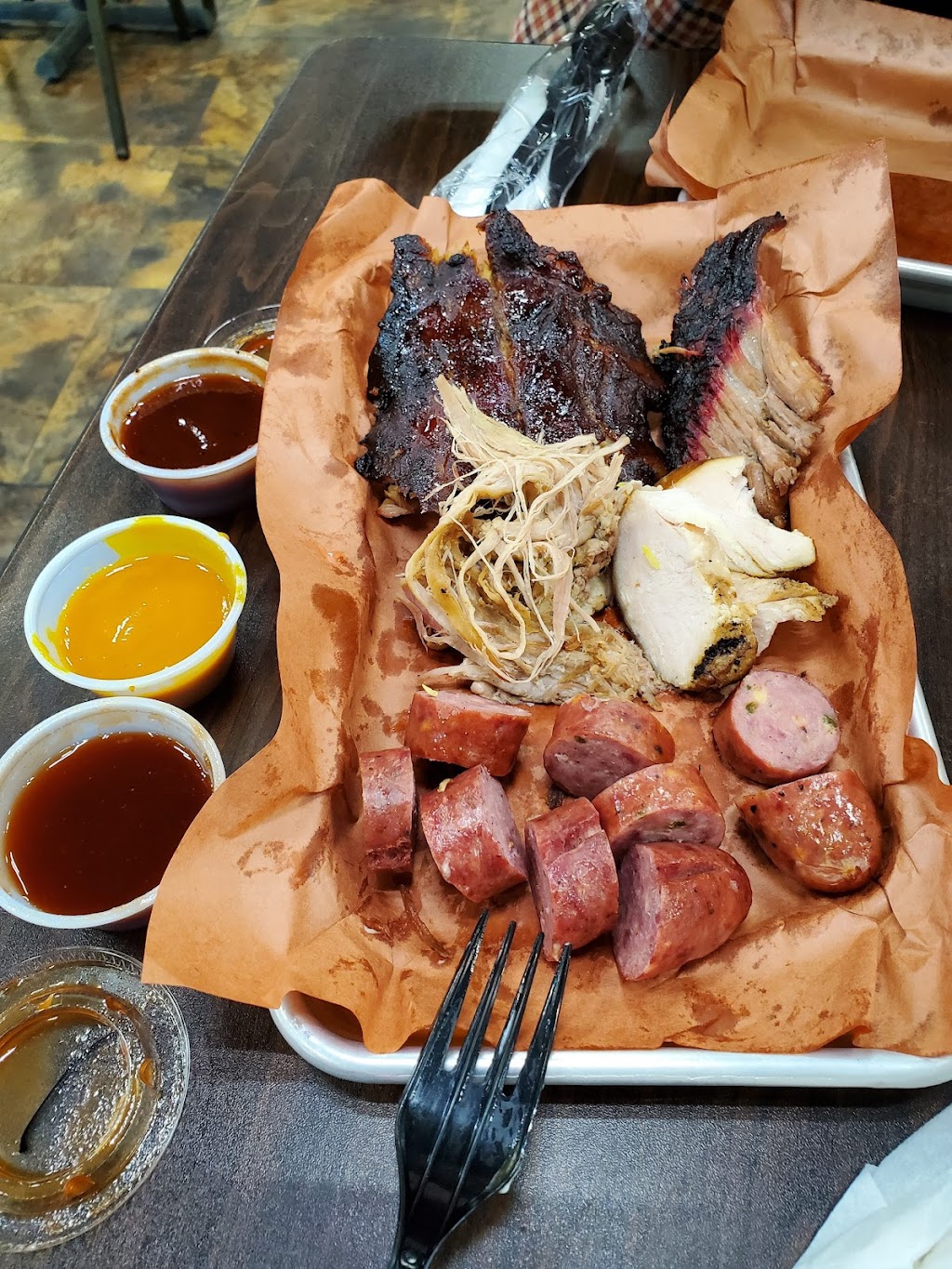 The Meat Station | restaurant | 717 Main St, Van Buren, AR 72956, USA | 4799222038 OR +1 479-922-2038