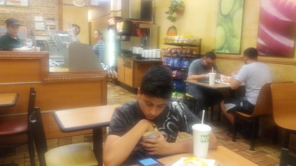 Subway | restaurant | 16219 SW 88th St, Miami, FL 33196, USA | 3057528337 OR +1 305-752-8337